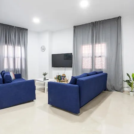 Апартаменты Centro 4 3 Banos Parking *