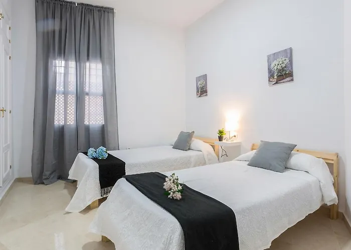 Centro 4 3 Banos Parking * Jerez de la Frontera